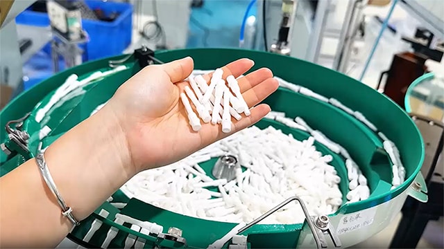 Clasificadora óptica de tubos cerámicos